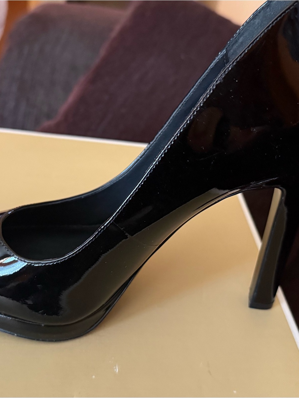 Michael Kors Black Patent Pointed Toe Pump - Picture 2 of 5